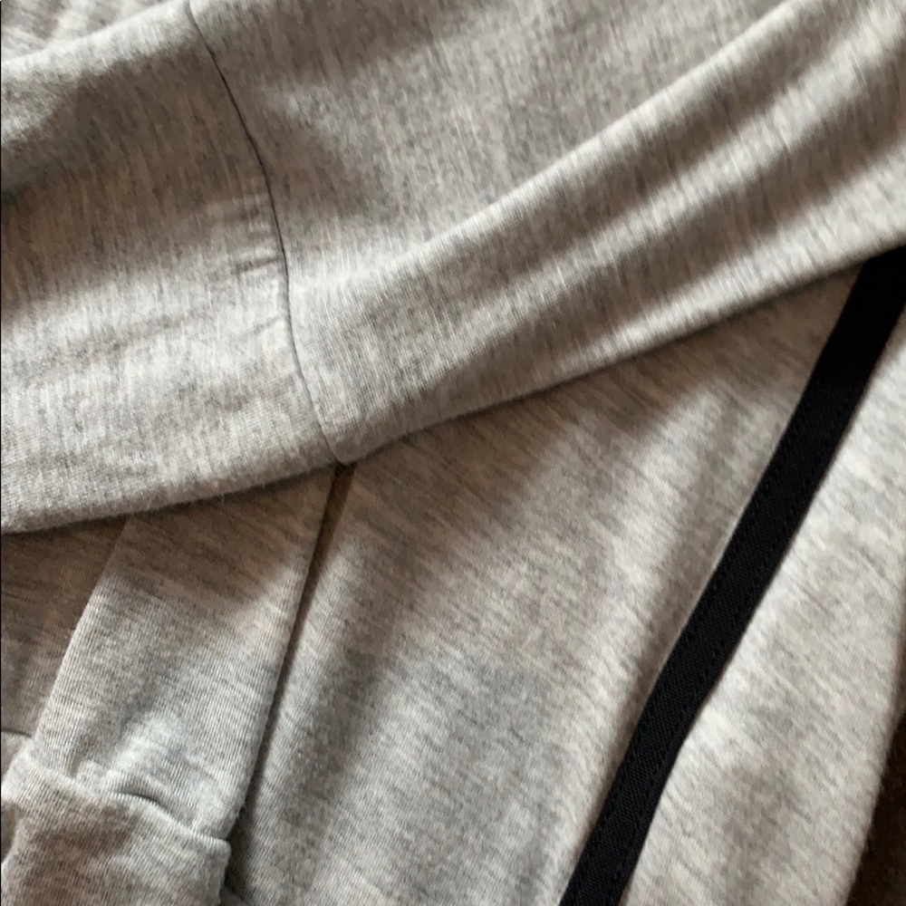 Zella - Picture 2 of 3